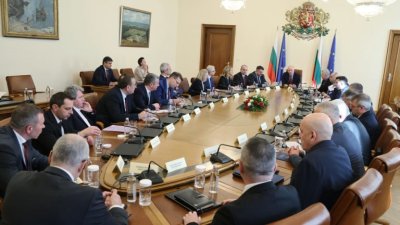 Богомил Бонев: Мир може да има само при гаранции за сигурността на Русия