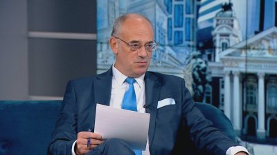 Конституционният съдия Атанас Семов: Видеозаписите показват манипулации, но не са доказателство по делото. Прокуратурата трябва да разследва.