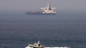 Морска авария край Англия: Пожар след сблъсък на танкер с товарен кораб