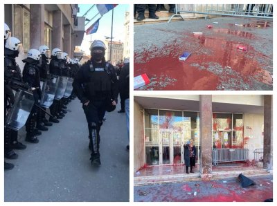 Напрежение в Белград: Протестиращи заляха кметството с боя, сблъсъци с охраната и арести (СНИМКИ)