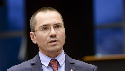 Ето ги боклуците мъчили животни, сред рях е и щерката на кандидат за кмет от ДБ