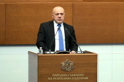Дончев: Ускорени плащания по Плана за възстановяване, възможно второ плащане през март