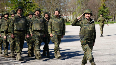 Тържествено изпращане на български военни за мисията на НАТО в Косово