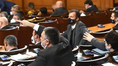 Бюджетът на ДОО мина първо четене в Народното събрание