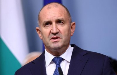 Президентът с послание за 8 март: Нека всеки ден Ви носи радост и удовлетворение!