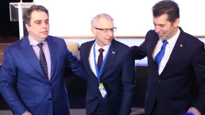 Ето как Кирил Петков и Асен Василев са искали да прилапат 7 милиона лева плюс комисионата за китайски тестове