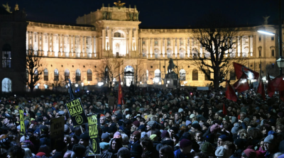 Бунт в сърцето на Виена: Сблъсъци и арести при протест срещу десния Виенски бал