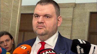 Делян Пеевски за МЕЧ: Абсолютна пародия! За мен това не е тема! (ВИДЕО)