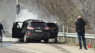 Задръстване на АМ "Тракия" заради запален автомобил