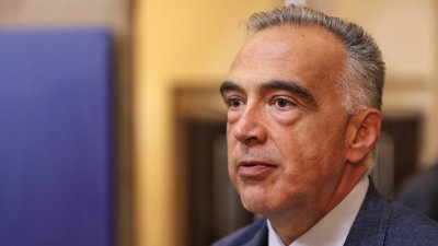 Кутев: Борисов ще хвърли кърпата, правителството пада до септември