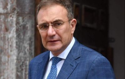 Социалният министър в преговори с финансовото ведомство за великденските добавки