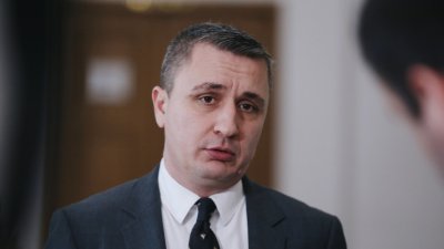 Александър Николов: Корупцията управлява България