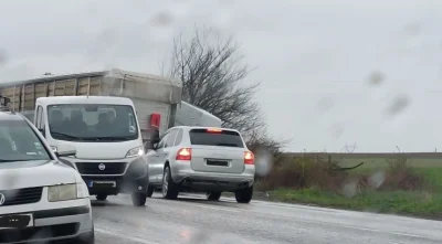 Катастрофа на пътя Велико Търново - Русе, движението е затруднено