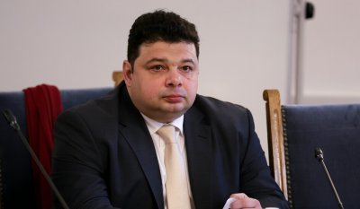 Парламентът освободи Орлин Колев от Комисията за защита от дискриминация
