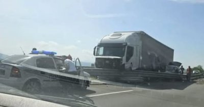 Тежка верижна катастрофа на АМ &bdquo;Тракия&ldquo; взе две жертви