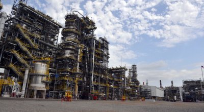 България си купува "Лукойл Нефтохим Бургас" обратно