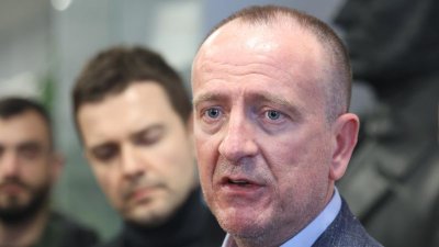 Броят на хоспитализираните след пожара в Кочани намалява