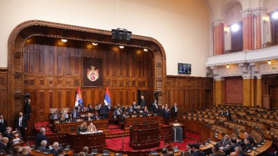Сърбия избира ново правителство след масови протести и оставка на Вучич