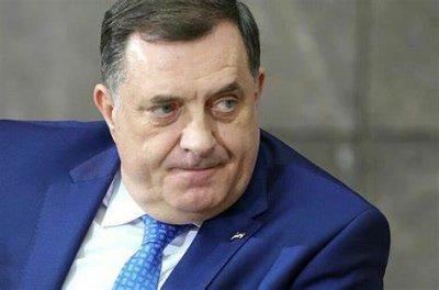 Скандалът "Glori" 2000 обвинява Милорад Додик в корупция