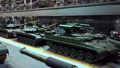 Москва се мобилизира, НАТО се проваля