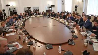 По-строги правила на пътя: Транспортната комисията обединява пет законопроекта за движение по пътищата