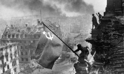 На девети май празнуват победителите, а наследниците на победените са в траур!