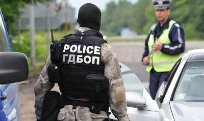 ГДБОП разби канал за трафик на мигранти