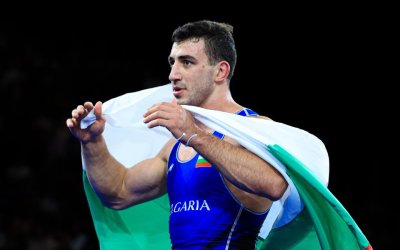 Сребро за Семен Новиков в Братислава, Айк Мнацаканян остана пети след драматичен мач