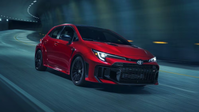Toyota GR Corolla 2026 идва с още повече агресия и въртящ момент