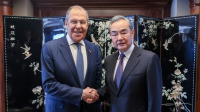 Ван И в Москва: Китай е готов да работи с Русия за формирането на многополюсен свят