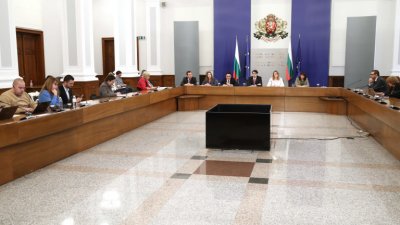 ИПИ: Енергетиците нямат нужда от пари на ръка, а от преквалификация