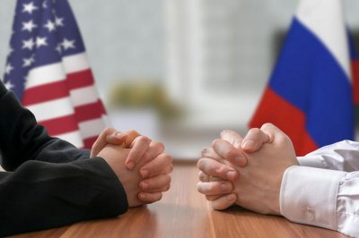 САЩ експулсират двама служители на руското посолство във Вашингтон