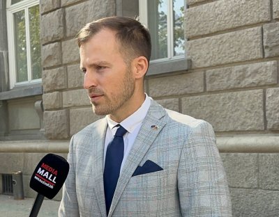 Искрен Митев пред MEDIAMALL след срещата с протестиращите енергетици: Присъстващите народни представители нямат нищо общо с темата енергетика, включително и аз