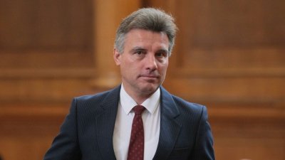 Проф. Иво Христов: Политическата ни класа има слугински манталитет