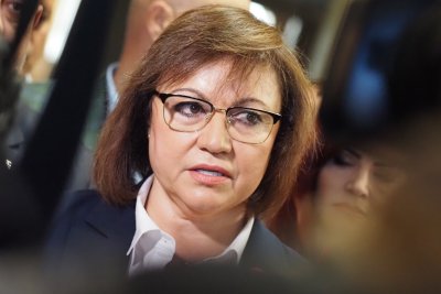 Нинова: Лидерите в Европа поумняват, а в България затъпяват