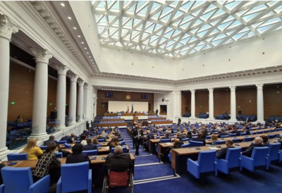 Депутати за украинска употреба или просто слуги на Запада?