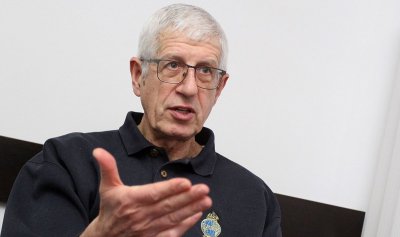 Румен Овчаров подкрепи протеста на енергетиците: Правилно е да не искат среща с Денков