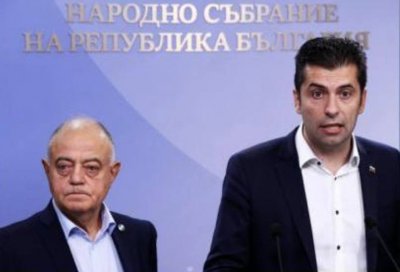 Богомил Бонев: Единствената реформа, която предлагат двамата мошеници, е те да назначат свои хора за шефове на службите