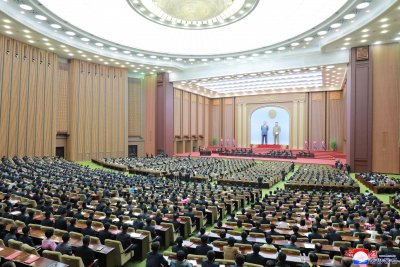 Севернокорейският парламент записа статута на КНДР като ядрена сила в Конституцията си