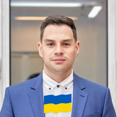 "Умно-красив експерт" с украинско знаме на профилната, върти 3 млрд. от БДЖ
