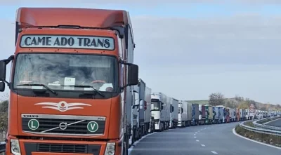 Турски шофьор е арестуван след опит да подкупи полицаи с 35 евро, за да пропусне опашката на &bdquo;Капитан Андреево&ldquo;