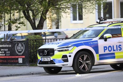 Ужас в Швеция: Стрелба в салон взе няколко жертви (ВИДЕО)