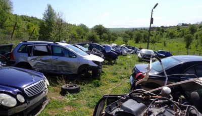 Мащабна акция срещу контрабанда на автомобили в Разград