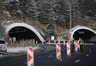 Две ленти към Варна, обходи за София: Временни промени на АМ &ldquo;Хемус&rdquo; за празничния трафик