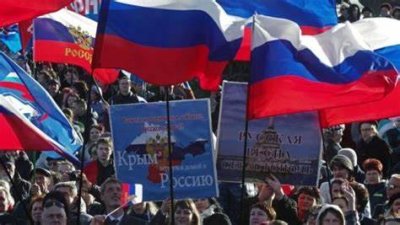 Крим отбелязва годишнината от присъединяването към Русия