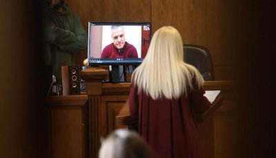 Евелин Банев - Брендо не се яви в съда, а се включи по Skype от затвора
