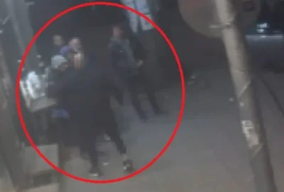 Четирима мъже пребити пред магазин в Пловдив, заподозрени са охранители