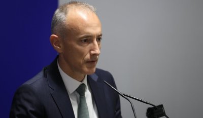Вълчев срещу Терзиев: Неучебните дни да не се обявяват еднолично от кметовете