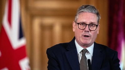 Стармър обещава драстично намаляване на миграцията до 2029 г. с &bdquo;радикални мерки&ldquo;