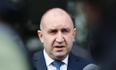 Румен Радев внесе в парламента предложението си за референдум за еврото